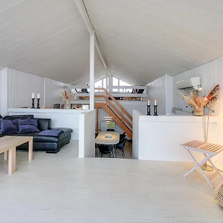 Holiday home Hansina - 500m From The Sea In Western Jutland By Interhome *