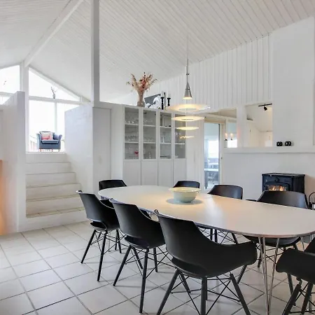 Holiday home Hansina - 500m From The Sea In Western Jutland By Interhome