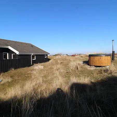 Holiday home Hansina - 500m From The Sea In Western Jutland By Interhome
