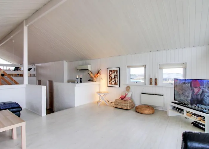 Hansina - 500m From The Sea By Interhome Fano