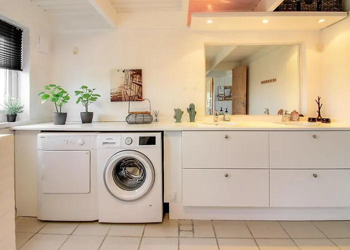 Hansina - 500m From The Sea By Interhome Fano